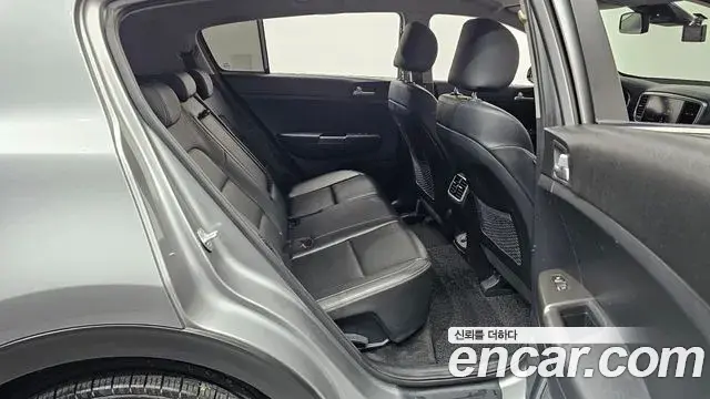 Kia Sportage The Bold 2021 — Şəkil 23/30