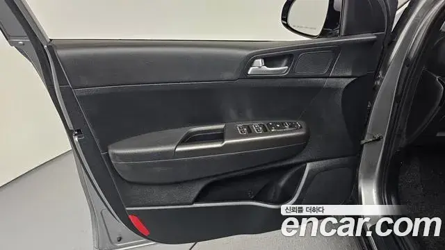 Kia Sportage The Bold 2021 — Şəkil 24/30