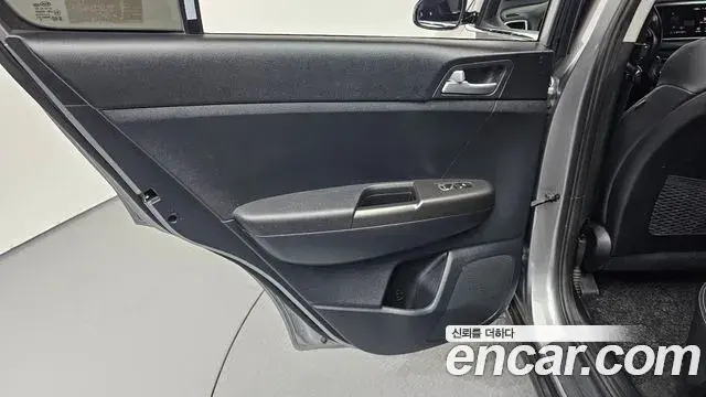 Kia Sportage The Bold 2021 — Şəkil 8/30