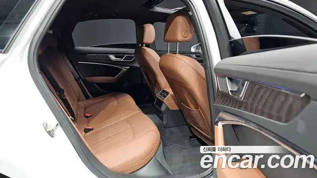 Audi A6 2022 — Фото 12/20