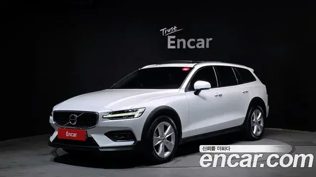 Volvo V60 Cross Country 2019 — Şəkil 12/30