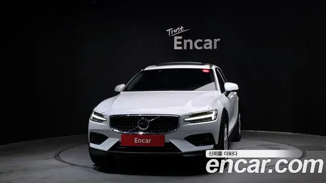 Volvo V60 Cross Country 2019 — Şəkil 30/30