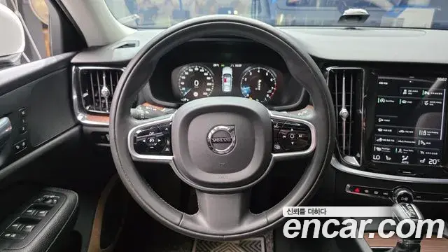 Volvo V60 Cross Country 2019 — Şəkil 13/30