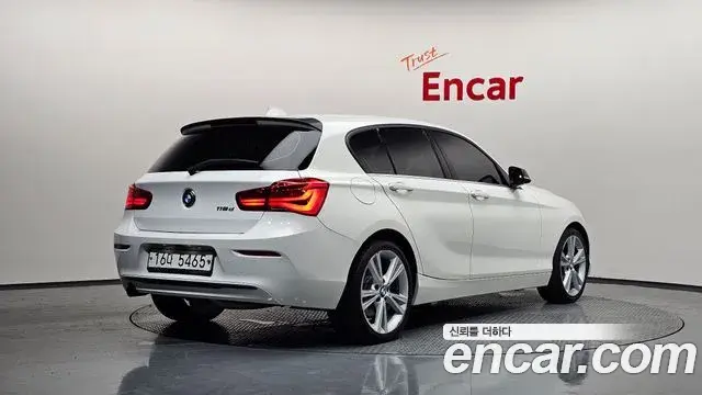 BMW 1 Series 2019 — Фото 2/20