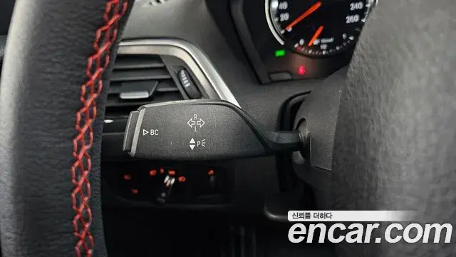 BMW 1 Series 2019 — Şəkil 4/32