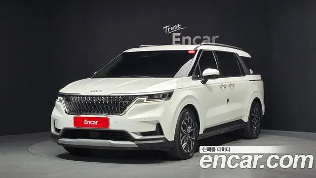 Kia Carnival 2022 — Фото 1/20