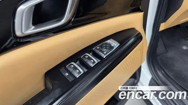 Kia Carnival 2022 — Photo 15/32