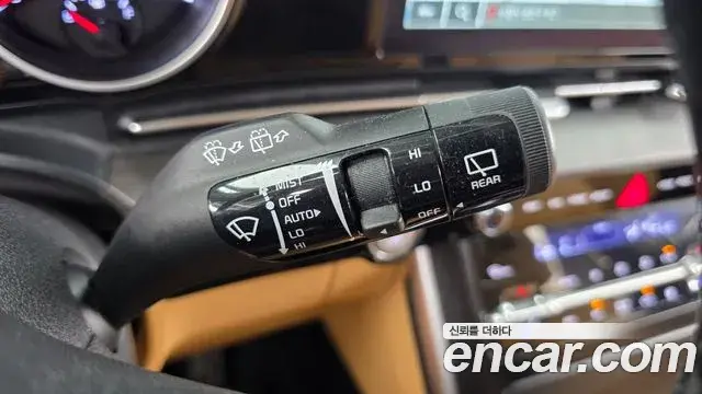 Kia Carnival 2022 — Photo 9/32