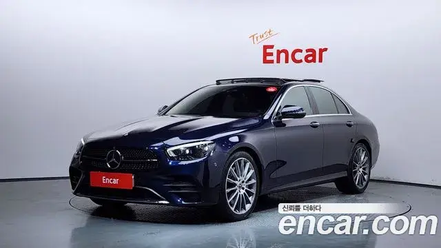Mercedes-Benz E-Class 2021 — Photo 2/36