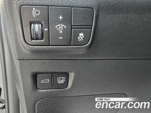 Kia K5 2024 — Şəkil 16/18