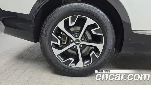 Kia Sportage 2023 — Фото 5/20