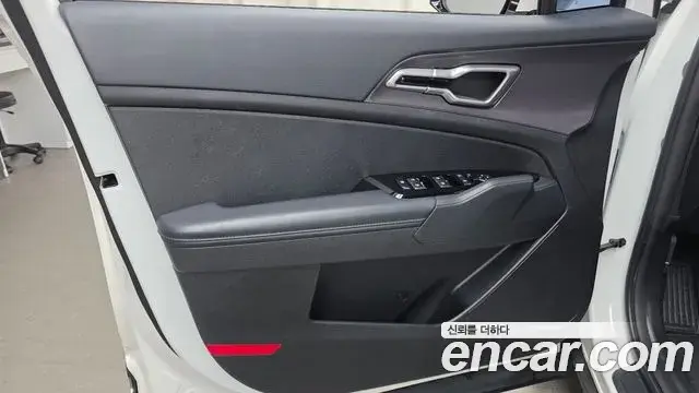 Kia Sportage 2023 — Şəkil 13/30