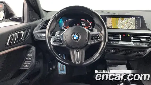 BMW 1 Series 2023 — Фото 13/20