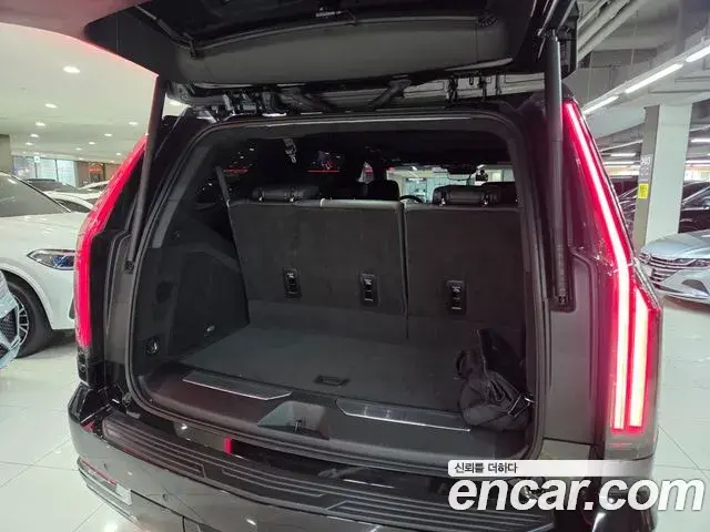 Cadillac Escalade 2025 — ფოტო 7/20