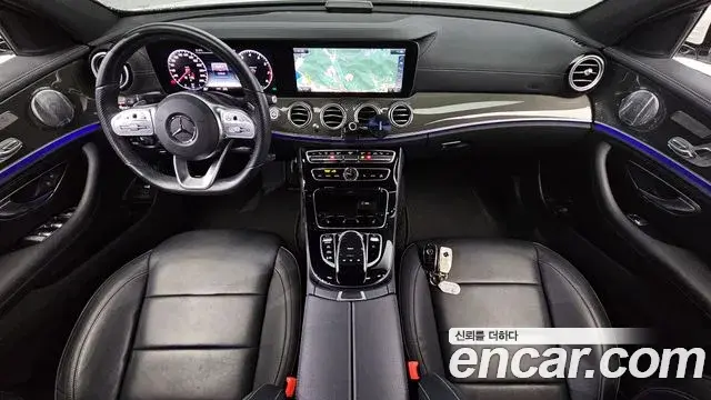 Mercedes-Benz E-Class 2020 — Photo 15/37