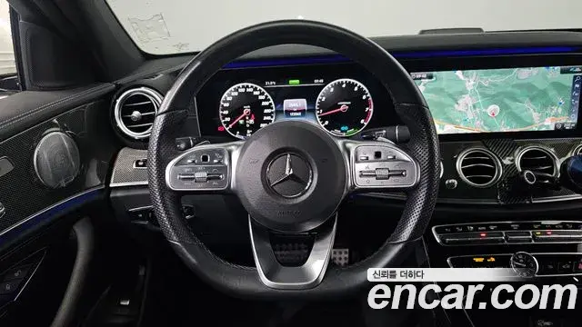Mercedes-Benz E-Class 2020 — Photo 34/37