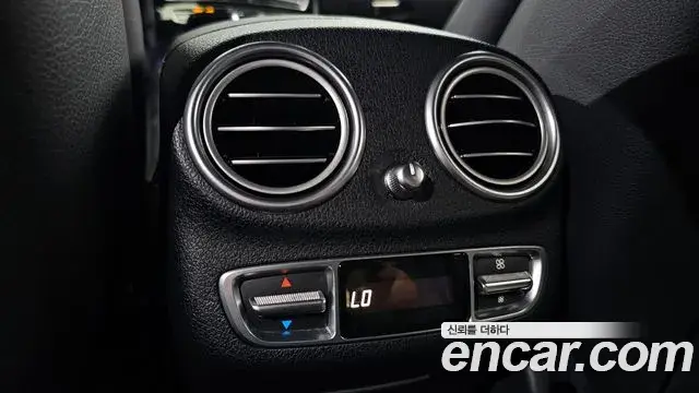 Mercedes-Benz E-Class 2020 — Photo 2/37