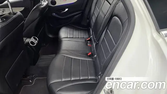 Mercedes-Benz GLC-Class 2021 — Şəkil 21/34