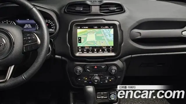 Jeep Renegade 2021 — Фото 14/20