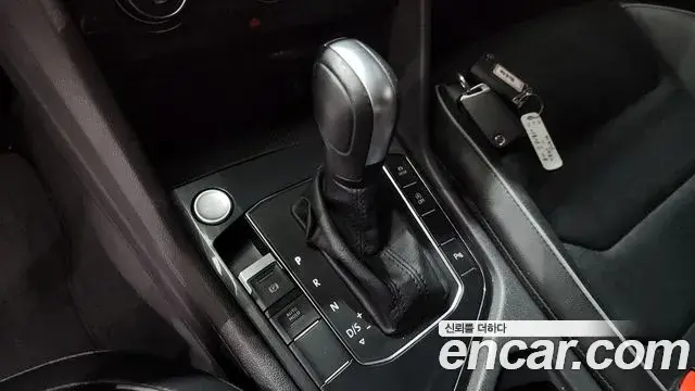 Volkswagen Tiguan 2019 — ფოტო 17/36