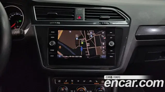 Volkswagen Tiguan 2019 — ფოტო 28/36