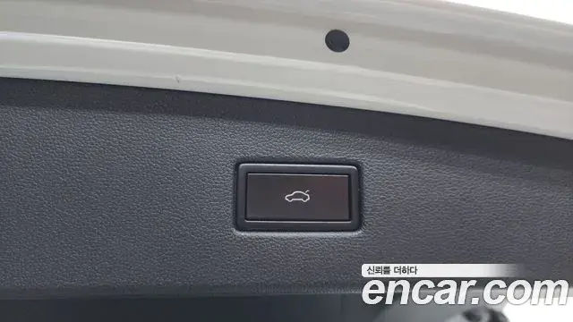 Volkswagen Tiguan 2019 — ფოტო 26/36