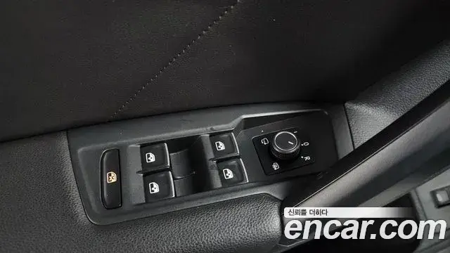 Volkswagen Tiguan 2019 — ფოტო 20/36