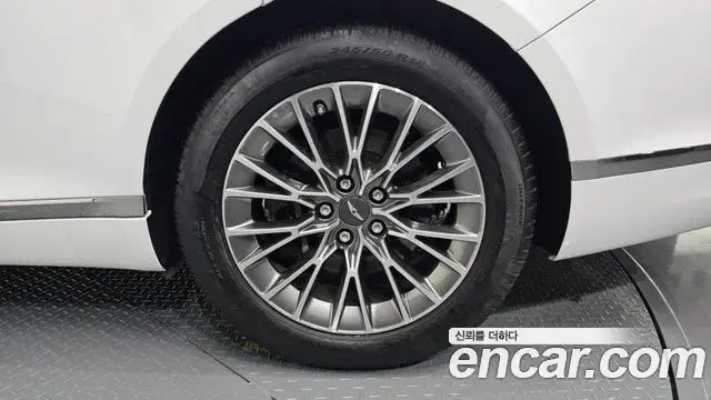 Genesis G80 2021 — ფოტო 24/33