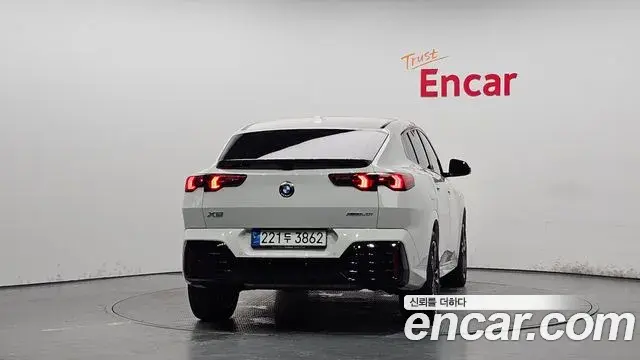 BMW X2 2024 — Фото 4/20