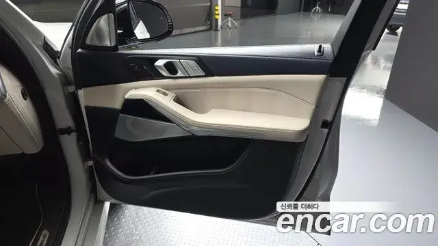 BMW X7 2021 — ფოტო 5/33