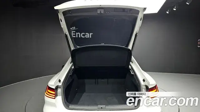 Volkswagen Arteon 2020 — Şəkil 24/33