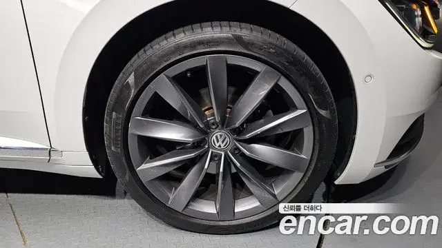 Volkswagen Arteon 2020 — Şəkil 23/33