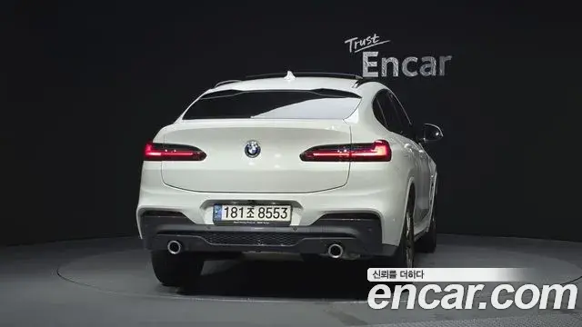 BMW X4 2020 — Photo 8/20
