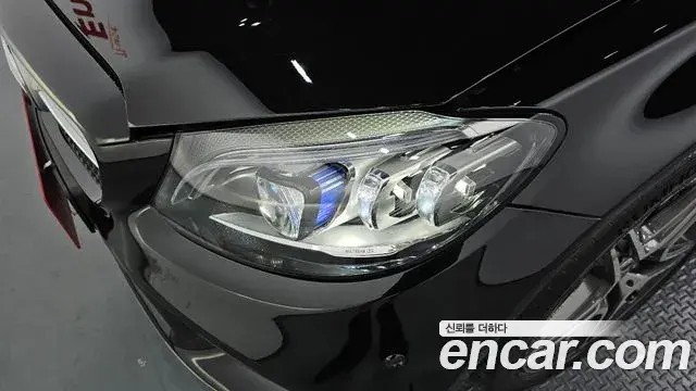 Mercedes-Benz C-Class 2020 — Şəkil 10/28