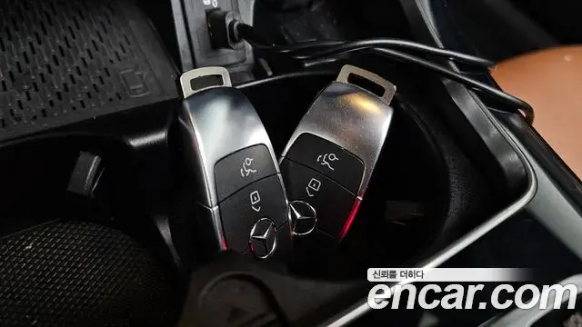 Mercedes-Benz C-Class 2020 — Şəkil 11/28