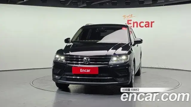 Volkswagen Tiguan 2020 — ფოტო 3/30