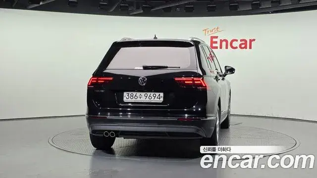 Volkswagen Tiguan 2020 — ფოტო 29/30