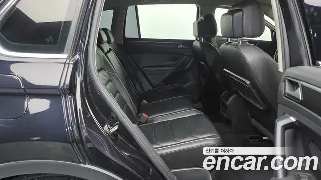 Volkswagen Tiguan 2020 — ფოტო 22/30