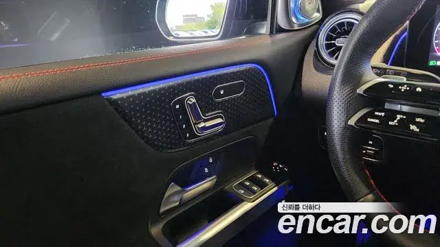 Mercedes-Benz GLB-Class 2025 — Şəkil 15/18