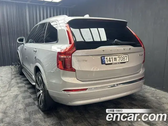 Volvo XC90 2023 — ფოტო 19/19