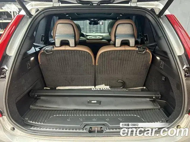 Volvo XC90 2023 — ფოტო 11/19