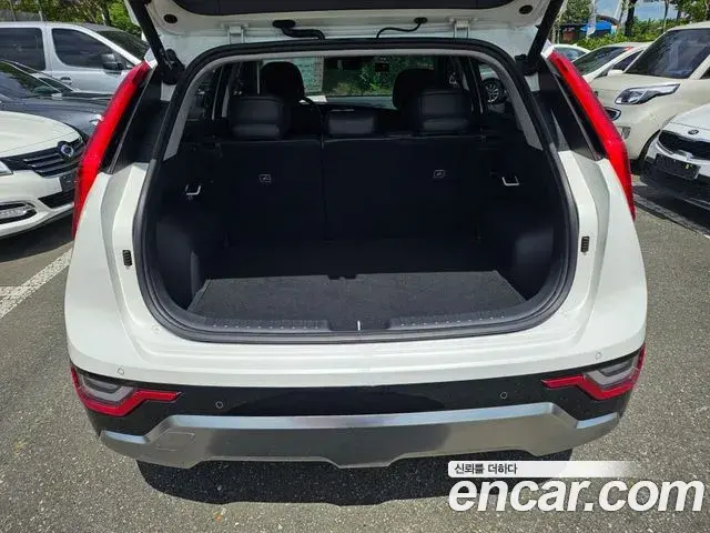 Kia Niro 2022 — Фото 4/20