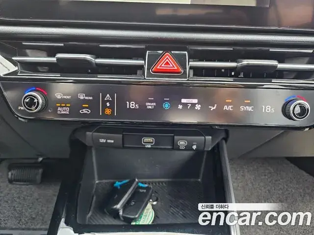 Kia Niro 2022 — Фото 11/20