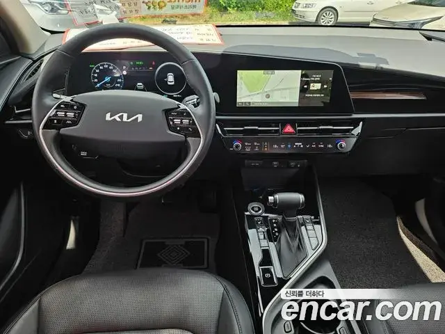 Kia Niro 2022 — Фото 16/20