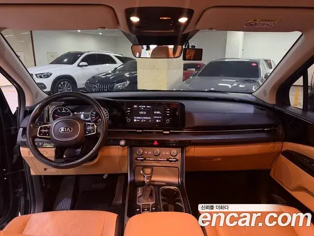 Kia Carnival 2021 — Фото 7/20
