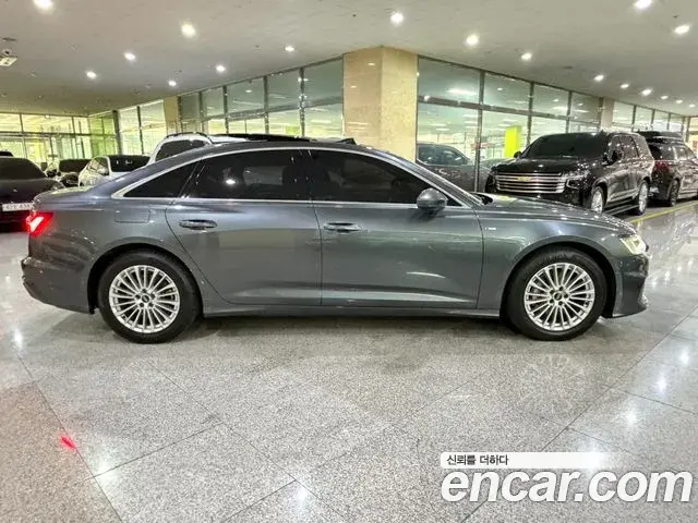 Audi A6 2021 — Photo 7/20