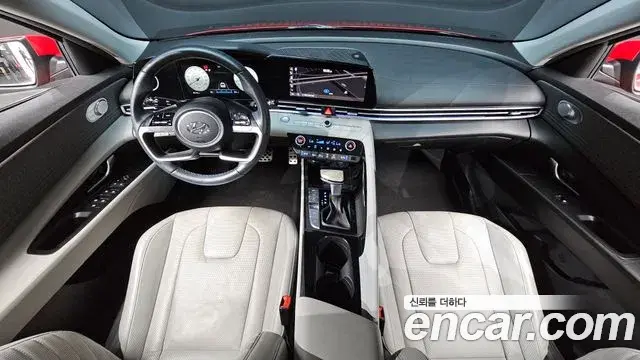 Hyundai The New Avante Hybrid 2020 — Photo 16/30