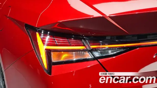 Hyundai The New Avante Hybrid 2020 — Photo 2/30