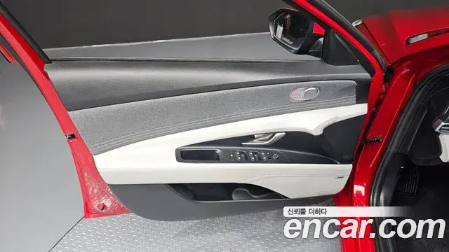Hyundai The New Avante Hybrid 2020 — Photo 21/30