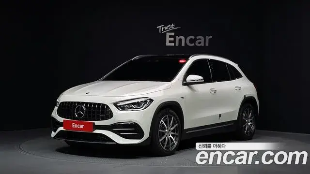 Mercedes-Benz GLA-Class 2021 — Şəkil 27/32